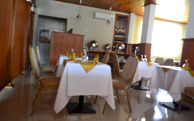 Congress Hotel