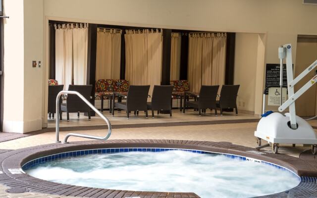 Hampton Inn Charleston-Southridge