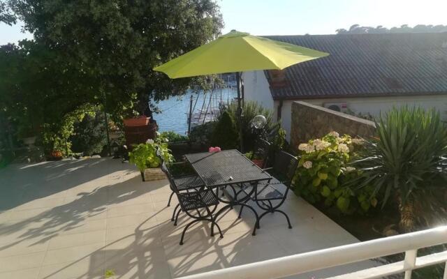 Pero - 50 m From sea - A1 Ljiljana