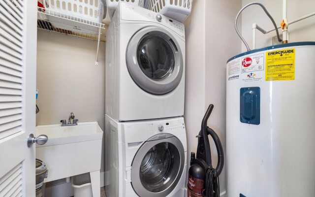 Crc0703 3 Bedroom Condo