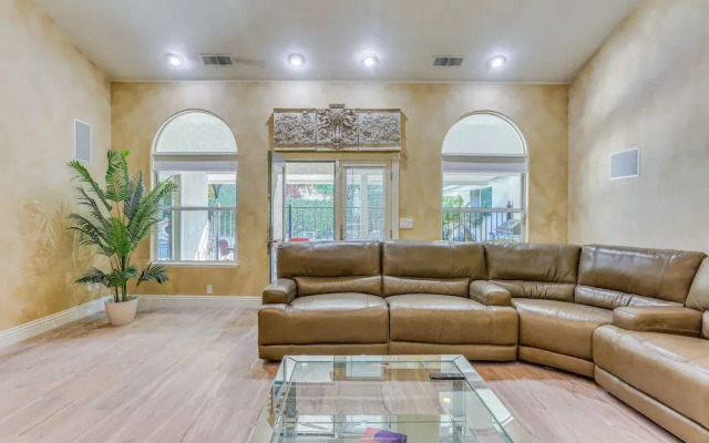 Billiards & Private Pool: Bright Clovis Home!