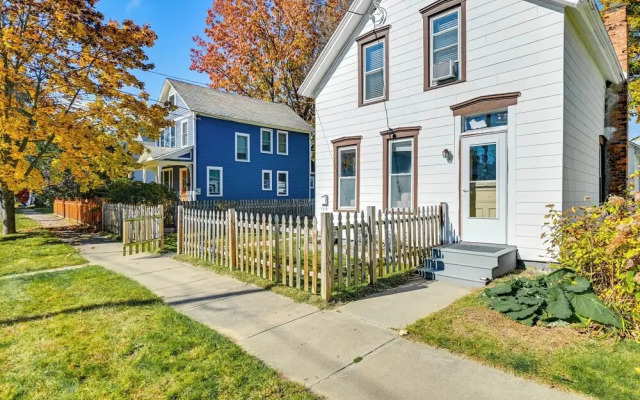 Saratoga Springs Home Near Downtown & Casino