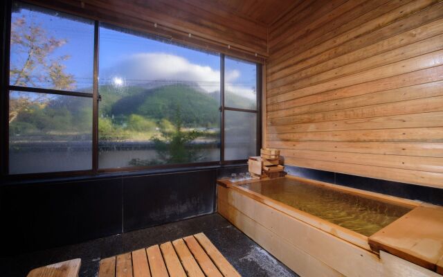 Yufuin Onsen Wafu Ryokan Tsuenosho