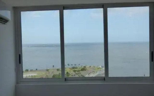 Oceanfront Casco Viejo 22