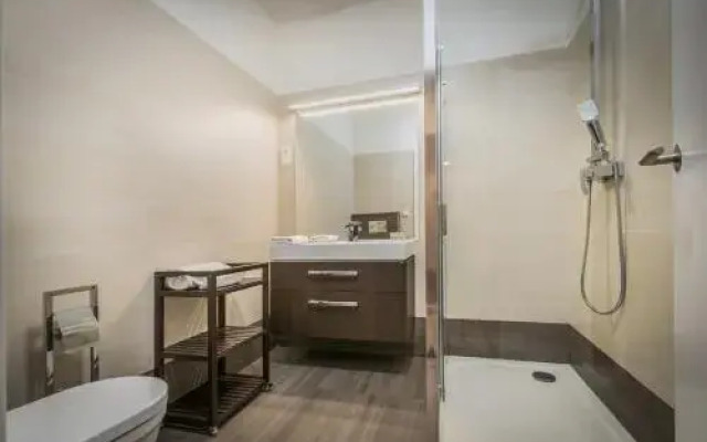 Luxury Modern Designed Oldtown Apartment