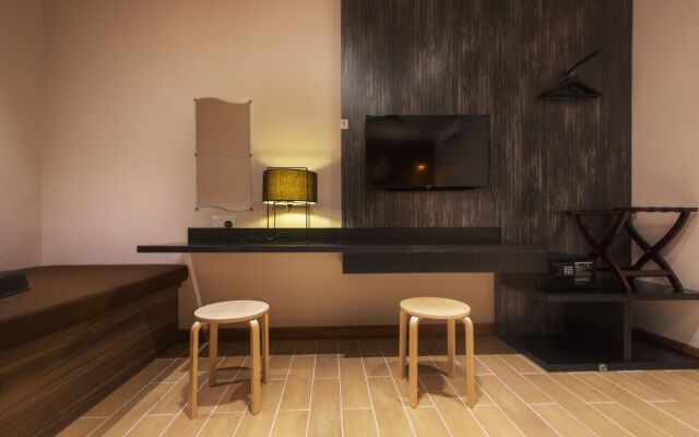 Hotel Twenty 8B