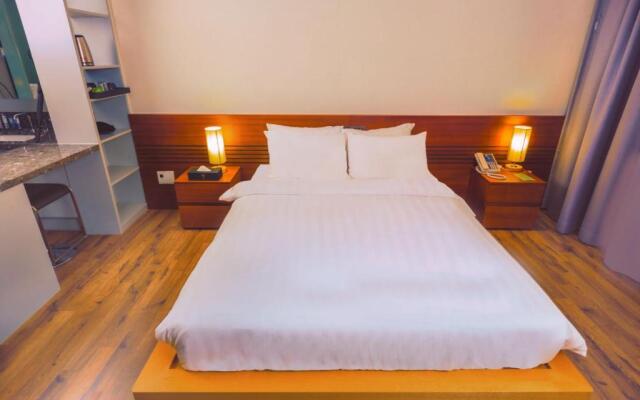 J-One Hotel