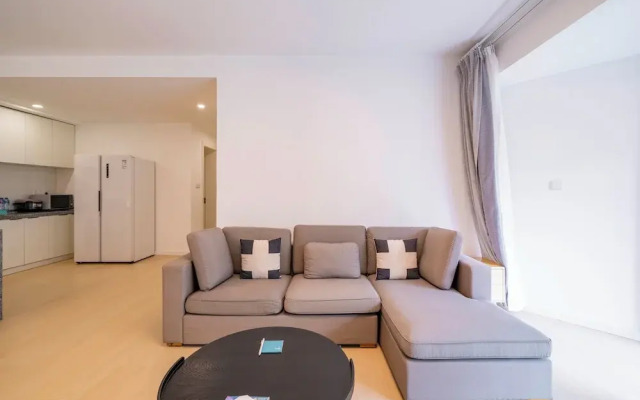 Tyms Stylish 3BR 2BA Apt Xujiahui Shops