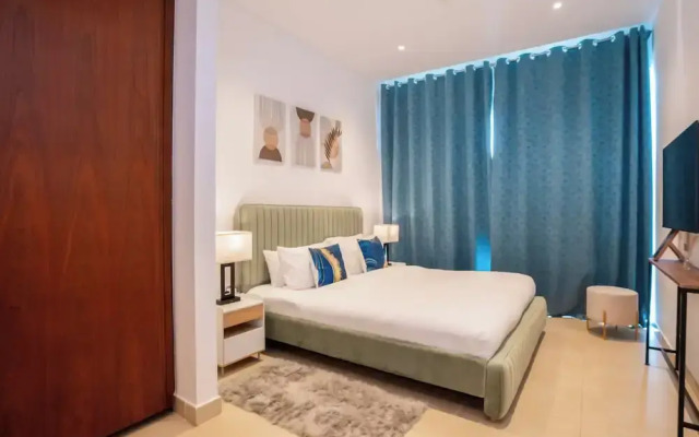 HomesGetaway- 1BR Apt in Marina Gate1