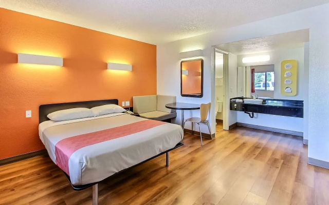 Motel 6 Campbell, CA - San Jose