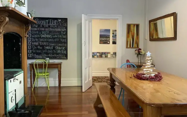 The Villa - Hostel
