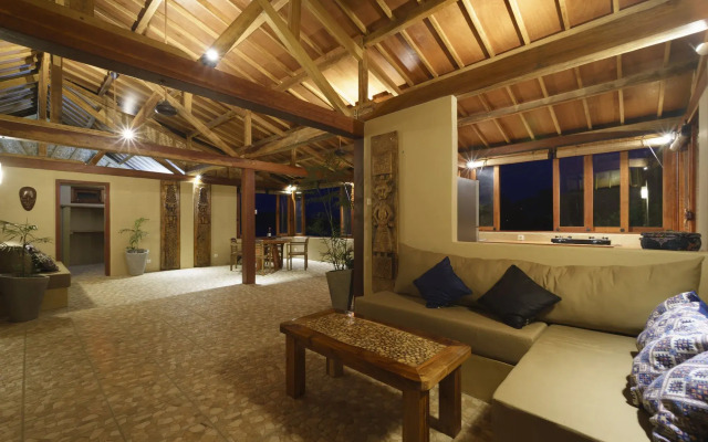 Bruce's Hideout Lombok