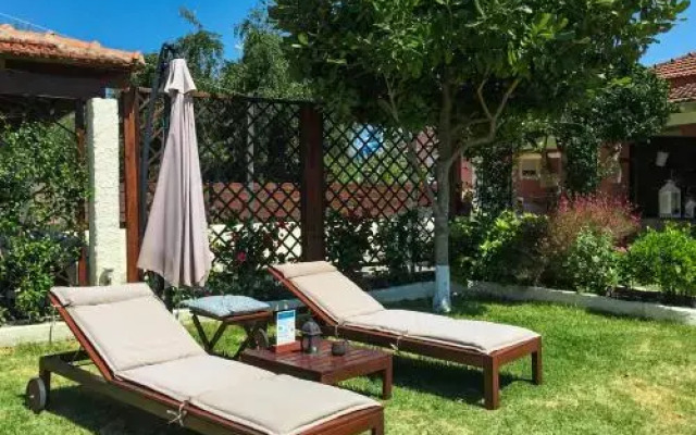 Nikodimos Garden Studios