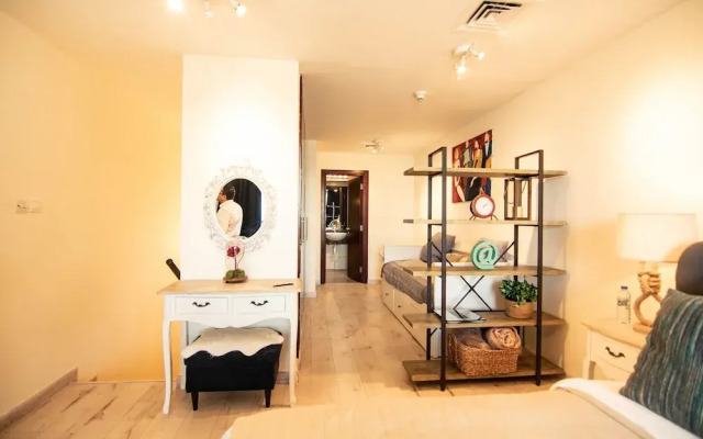 Lux BNB Jumeirah Lake Towers
