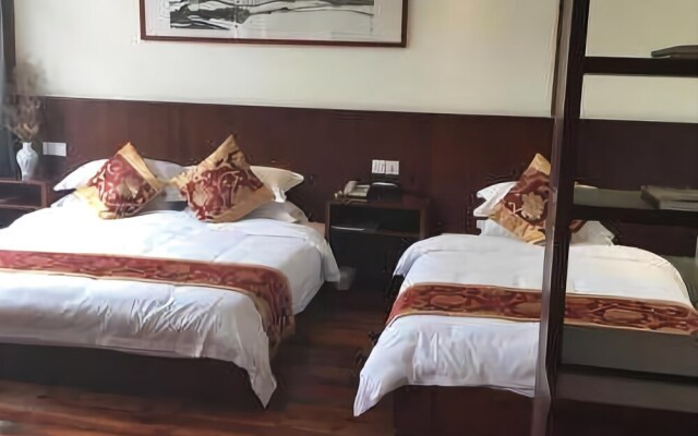 Ruyuan Culture Theme Inn