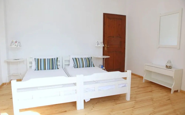 Romaric Mt. Garden House, Siviri
