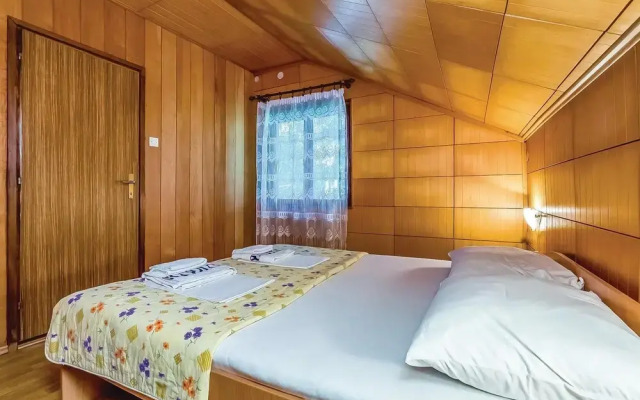 Beautiful Apartment in Ledenice With 4 Bedrooms and Wifi