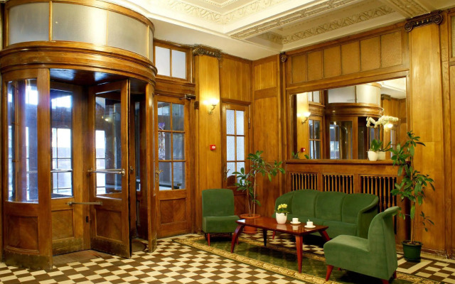 Hotel Metropolis