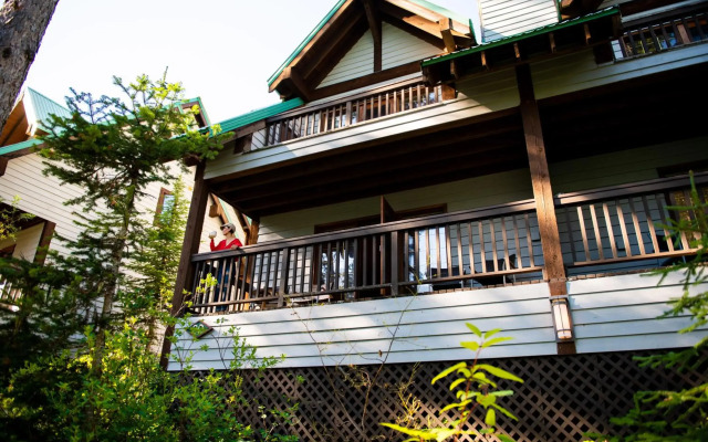 Emerald Lake Lodge