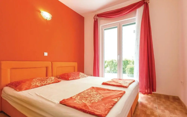 Amazing Apartment in Makarska With 2 Bedrooms and Wifi