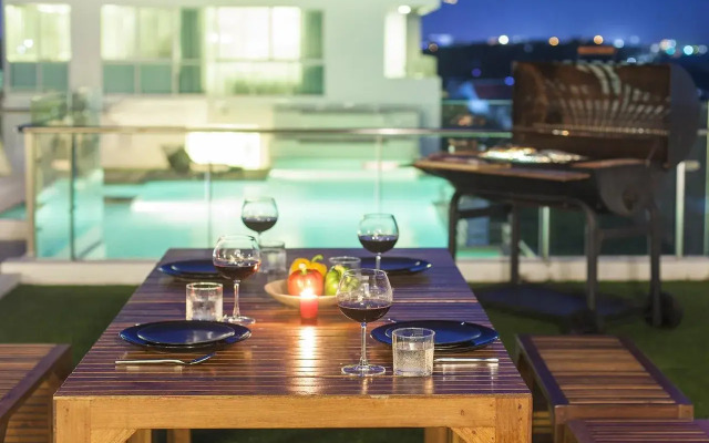 The WIDE Condotel - Phuket