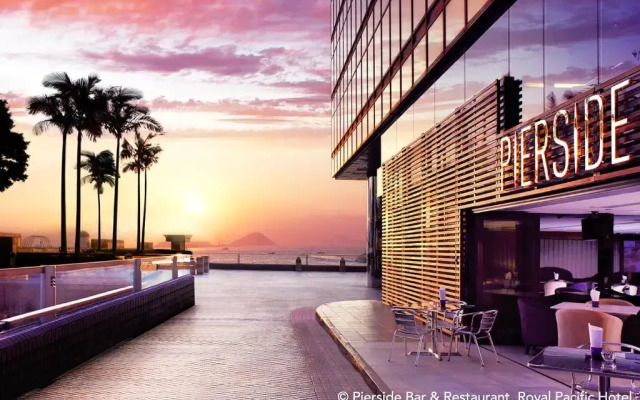 Royal Pacific Hotel (Chalet)