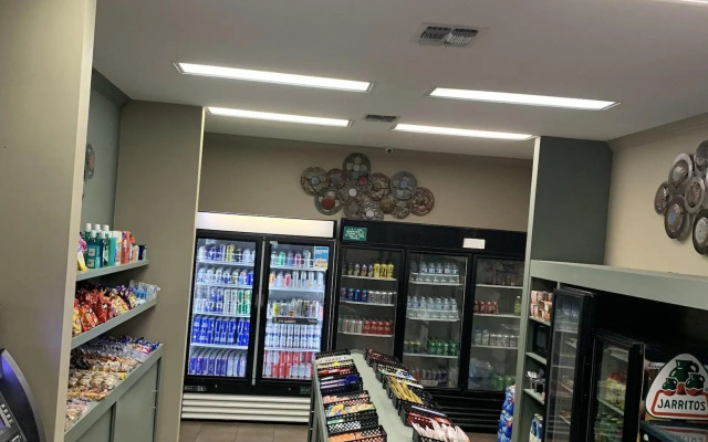 Family Garden Inn & Suites