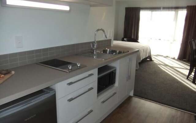 Darfield Motel