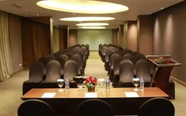 Soll Marina Hotel Serpong
