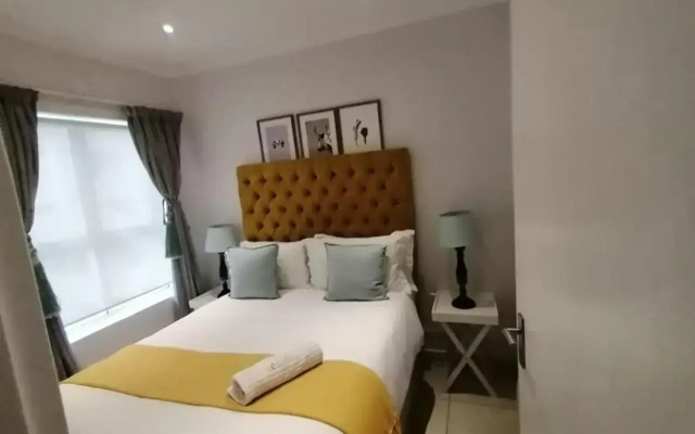 Modern Seaview Apartment
