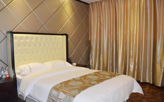 W Kardon Hotel