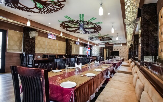 Capital O 41054 Hotel Raj And Restaurant