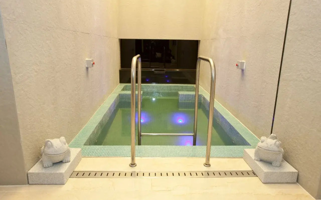 Yuwon Hotel