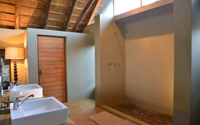 Black Rhino Game Lodge