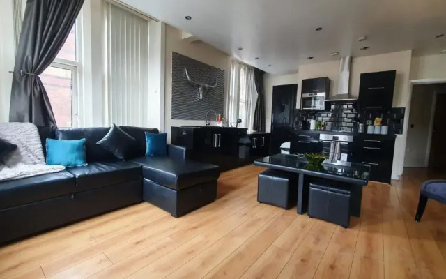 Party Pads Liverpool Sleeps 4 to 26