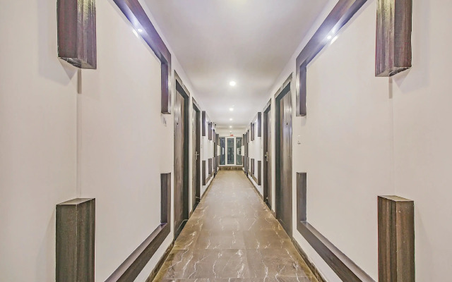 Super OYO Townhouse OAK The Platinum Studio 50