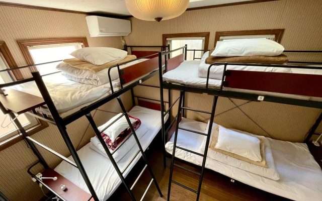 Iza Kamakura Guest House & Bar - Hostel – Guest Rooms – Kamakura