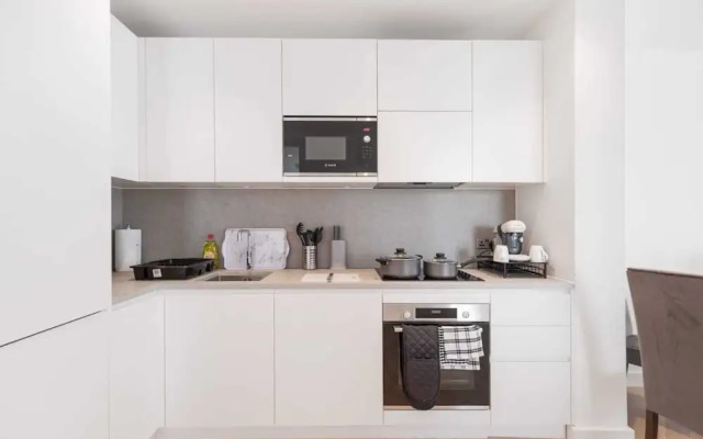 3br-sleeps8-central London-parking