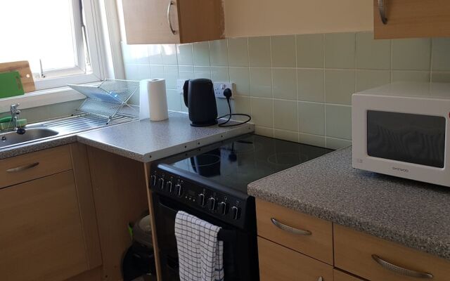 Lovely Holiday Home in Leeds near Roundhay Park