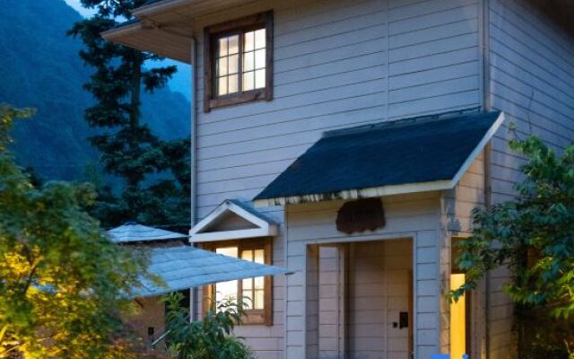 Hailuogou Tongtang·Secret Garden Holiday Villa·Snow Mountain Holiday Villa