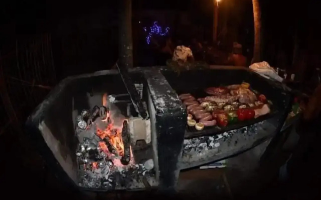 Kin Hostal and Camping