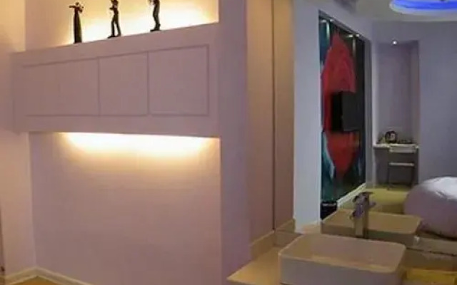 Laiyin Junting Business Hotel