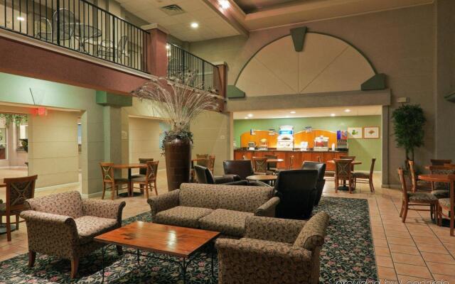 Holiday Inn Express Hotel & Stes Port Clinton-Catawba Island, an IHG Hotel