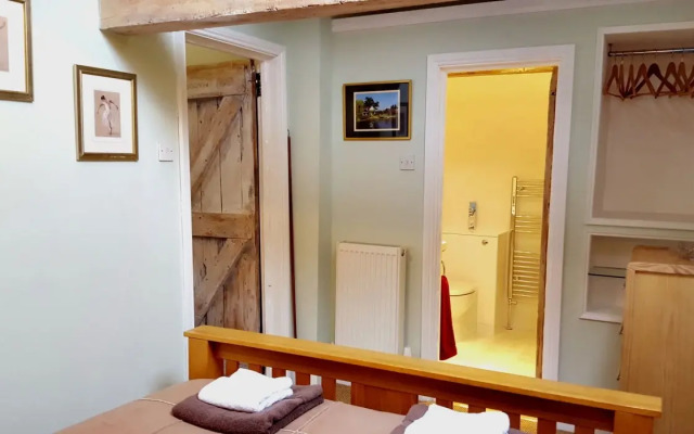 River Nene Cottages