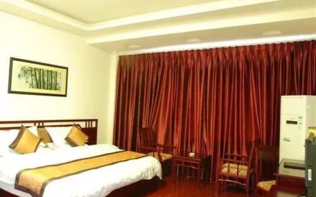 Yifeicui Villa Hotel - Tengchong