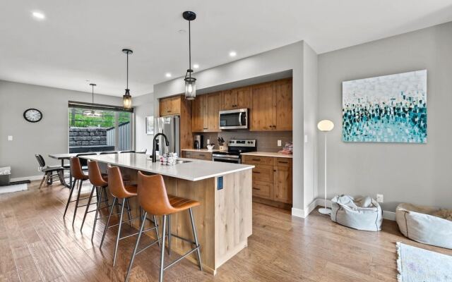 Echo Landing #31 by Bear Country