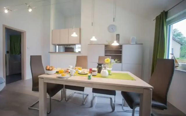 Amselgrun Modern Retreat