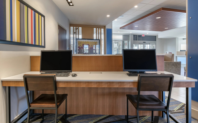 Holiday Inn Express & Suites Carlisle Southwest – I-81 by IHG