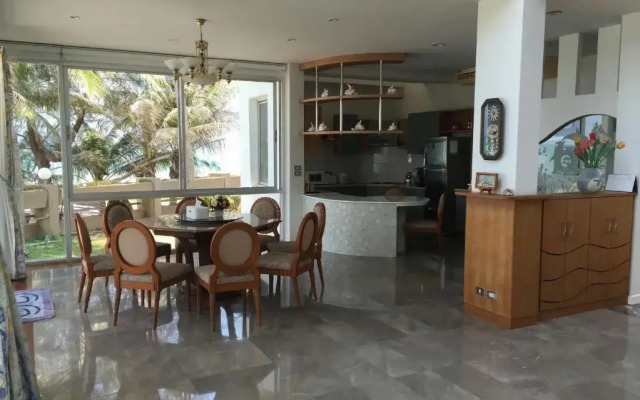 Private Beach Front 5 Bedrooms House