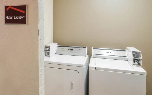 Red Roof Inn Spartanburg – I-26